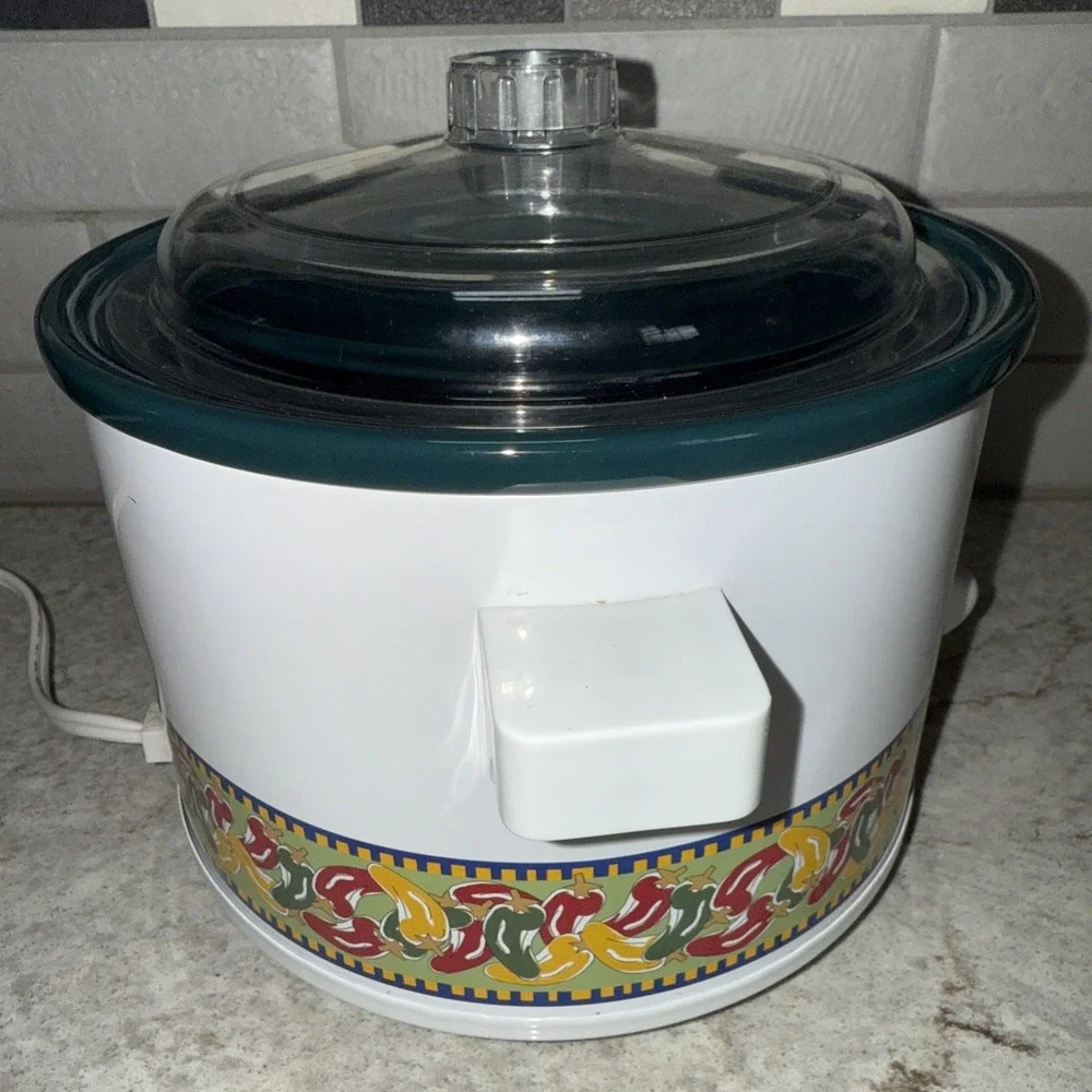 Rival Crock Pot 3122 Slow Cooker 2 Quart Vintage Pepper Design Works White Green